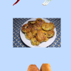 Assiette blanche garnie de galettes dorées et croustillantes, parsemées d’herbes, posée sur une nappe colorée à motifs sur fond bleu clair avec divers épices et pomme de terre